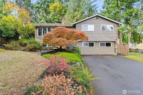 17015 32nd Ave NE, Lake Forest Park, WA 98155