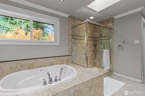 Bath - 8614 NE 198th St, Bothell, WA 98011 photo 3 of 4