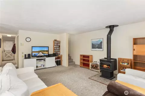 Living - 350 Olympic Dr E, Grapeview, WA 98546 photo 2 of 4