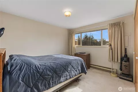 Bedroom - 350 Olympic Dr E, Grapeview, WA 98546 photo 1 of 7