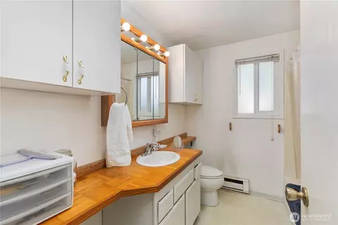Bath - 350 Olympic Dr E, Grapeview, WA 98546 photo 1 of 5