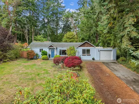 17025 32nd Ave NE, Lake Forest Park, WA 98155