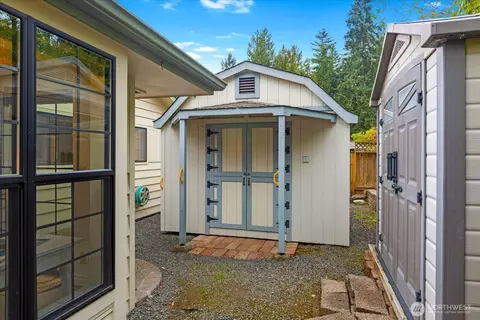 Exterior - 305 234th St SW, Bothell, WA 98021 photo 4 of 5
