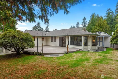 Exterior - 305 234th St SW, Bothell, WA 98021 photo 2 of 5