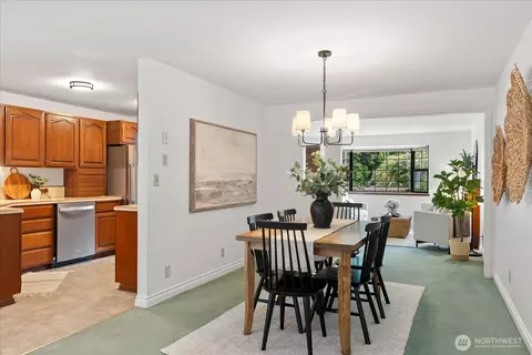 Dining - 305 234th St SW, Bothell, WA 98021 photo 3 of 6