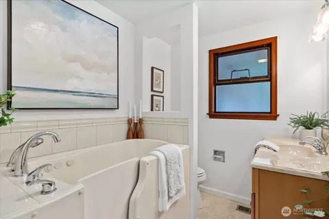 Bath - 305 234th St SW, Bothell, WA 98021 photo 1 of 2