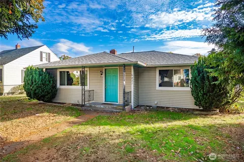 6827 S Prospect St, Tacoma, WA 98409