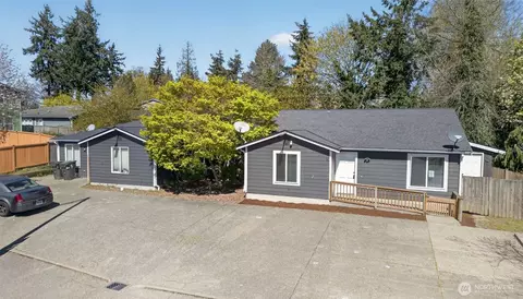 6215 29th St NE, Tacoma, WA 98422
