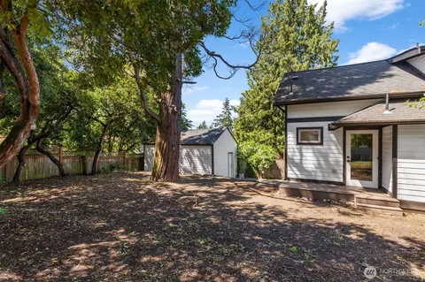 Exterior - 2125 N 90th St, Seattle, WA 98103 photo 3 of 10