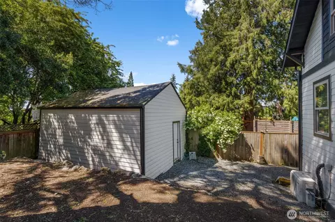 Exterior - 2125 N 90th St, Seattle, WA 98103 photo 5 of 10