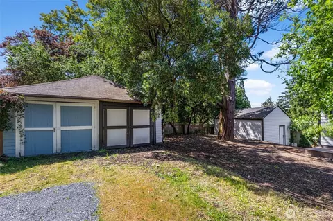 Exterior - 2125 N 90th St, Seattle, WA 98103 photo 6 of 10