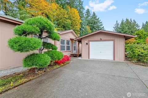 754 NE Reeds Meadow Ln, Bremerton, WA 98311