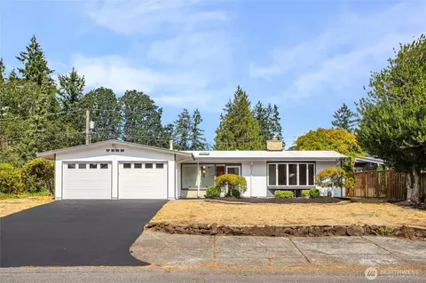 7859 Agate Dr SW, Lakewood, WA 98498
