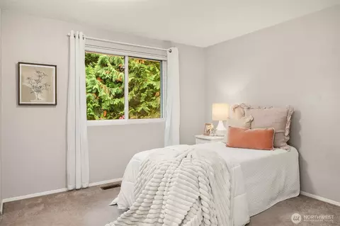 Bedroom - 1816 171st Pl SE, Bothell, WA 98012 photo 4 of 6