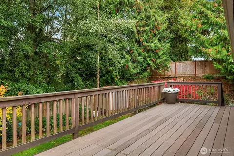 Exterior - 1816 171st Pl SE, Bothell, WA 98012 photo 5 of 9