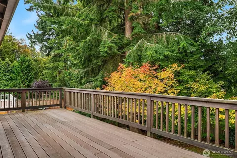 Exterior - 1816 171st Pl SE, Bothell, WA 98012 photo 4 of 9
