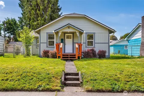 1617 7th Ave, Longview, WA 98632