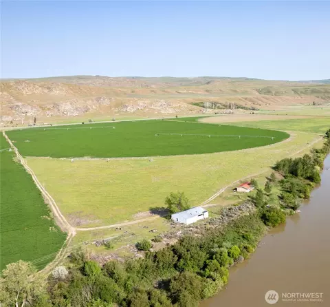 27061 Highway 97, Okanogan, WA 98840