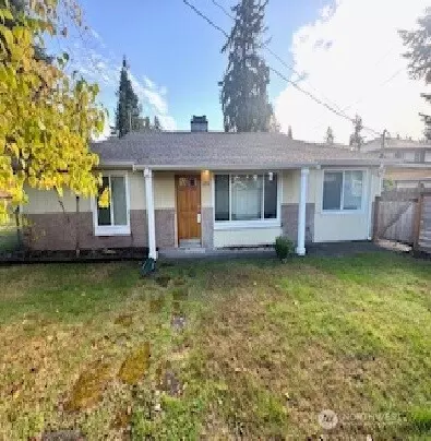 17554 Fremont Ave N, Shoreline, WA 98133