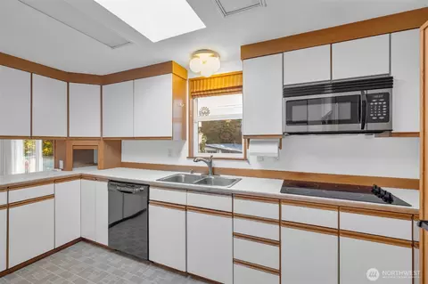 23916 7th Pl W, Bothell, WA 98021 photo 14
