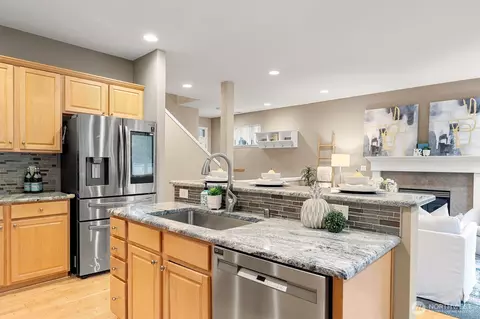 Kitchen - 16119 35th Dr SE, Bothell, WA 98012 photo 3 of 4