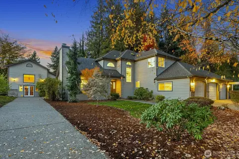 17312 Gravenstein Rd, Bothell, WA 98012