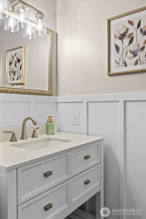 Bath - 17312 Gravenstein Rd, Bothell, WA 98012 photo 1 of 6
