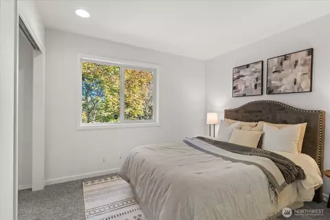 Bedroom - 17312 Gravenstein Rd, Bothell, WA 98012 photo 3 of 8