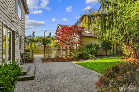 Exterior - 17312 Gravenstein Rd, Bothell, WA 98012 photo 3 of 6