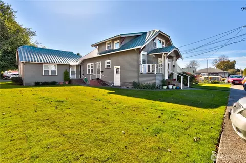 118 E Victoria Ave, Burlington, WA 98233