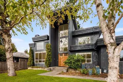 4922 SW Hudson St, Seattle, WA 98116