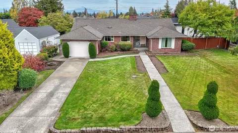 721 Rucker, Everett, WA 98201 photo 2