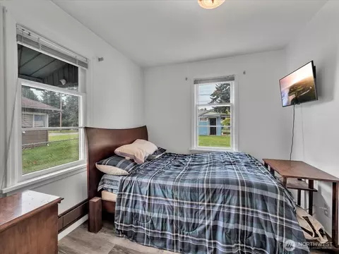 Bedroom - 2426 Pine St, Everett, WA 98201 photo 2 of 3