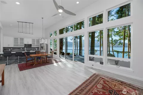 871 E Sequim Bay Rd, Sequim, WA 98382