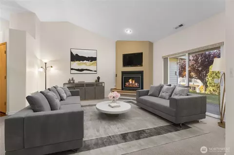 Living - 1410 Mountain View Dr #1410, Enumclaw, WA 98022 photo 1 of 3