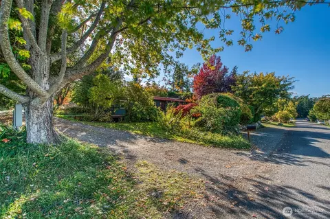 Exterior - 162 Alder St, Eastsound, WA 98245 photo 7 of 15