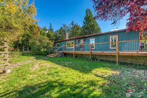 Exterior - 162 Alder St, Eastsound, WA 98245 photo 5 of 15