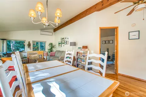 Dining - 162 Alder St, Eastsound, WA 98245 photo 2 of 2