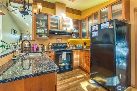 Kitchen - 162 Alder St, Eastsound, WA 98245 photo 1 of 1