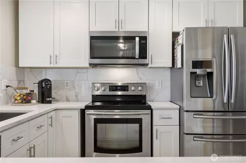 Kitchen - 8615 Stutz Dr, Pasco, WA 99301 photo 2 of 3