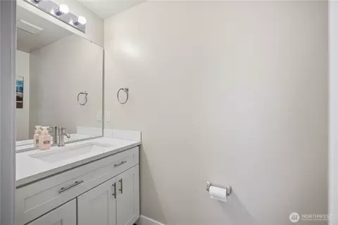 Bath - 8615 Stutz Dr, Pasco, WA 99301 photo 1 of 3