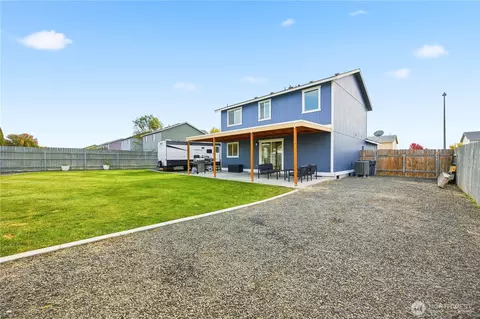 Exterior - 8615 Stutz Dr, Pasco, WA 99301 photo 2 of 4