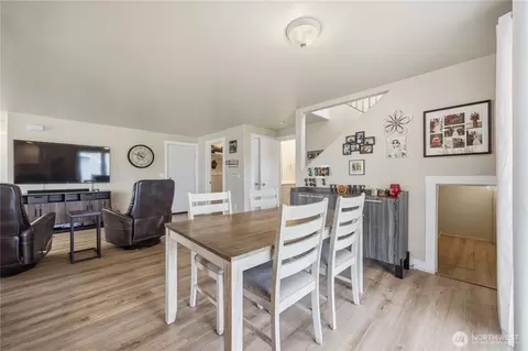 Dining - 8615 Stutz Dr, Pasco, WA 99301 photo 2 of 2