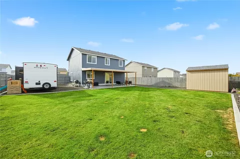 Exterior - 8615 Stutz Dr, Pasco, WA 99301 photo 4 of 4