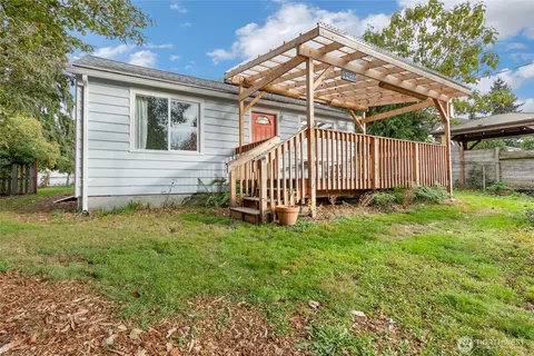 14426 12th Ave SW, Burien, WA 98166
