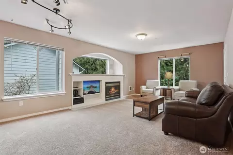 5731 12th Ave W #I201, Everett, WA 98203