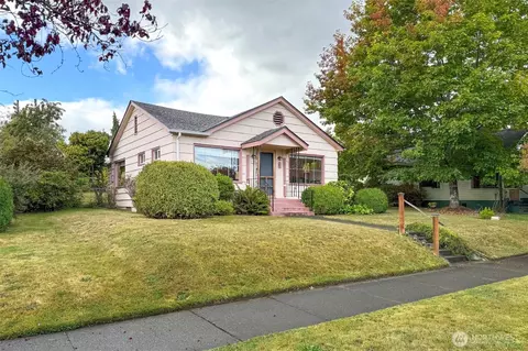 216 E 10th St, Port Angeles, WA 98362