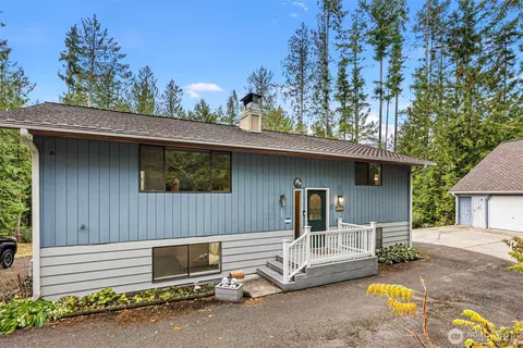 6550 NW Mathwig Ln, Silverdale, WA 98383