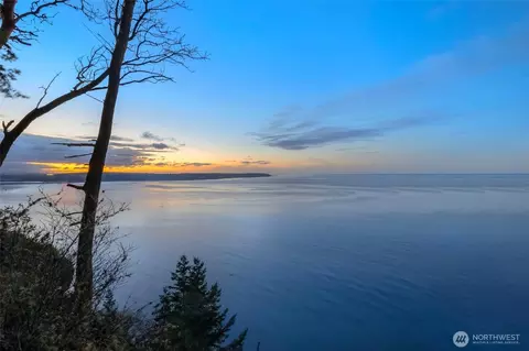 4393 E Sequim Bay Rd, Sequim, WA 98382