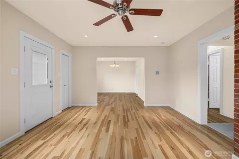 Living - 1509 Rainer St, Sumner, WA 98390 photo 3 of 6